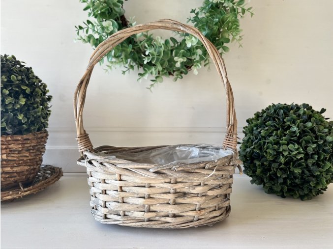 Proutěný obal košík