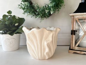 Krémový obal na květináč se vzorem listů Fayence