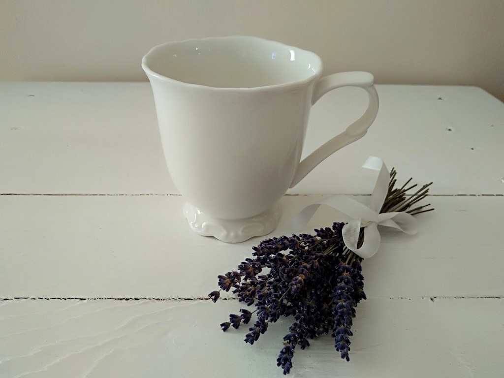 Chic Antique Porcelánový hrnek s krajkou Provence