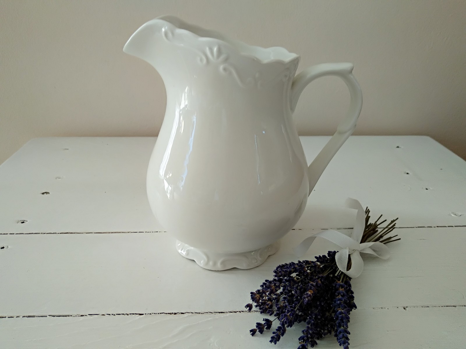 Chic Antique Porcelánový džbán s krajkou Provence