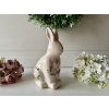 Béžový keramický králík s květy