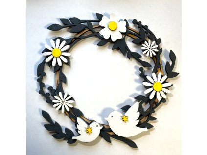 dřevěný věnec na dveře - jarní dekorace