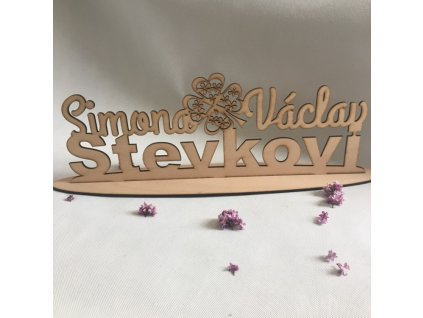 Dřevěné jméno a příjmení novomanželů 60 cm Dřevěné příjmení novomanželů na stůl