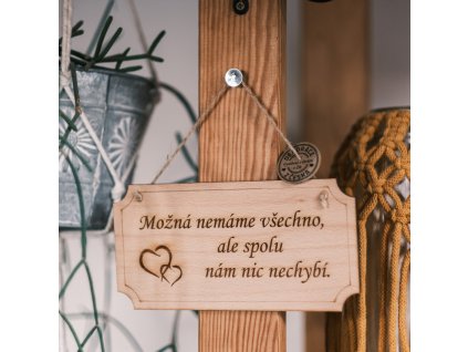 Cedulka s citátem Možná nemáme