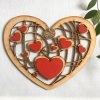Dřevěné srdce se srdíčky