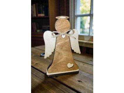 Anděl dřevěný 15cm srdce