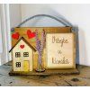 Závěsná dřevěná cedulka domeček