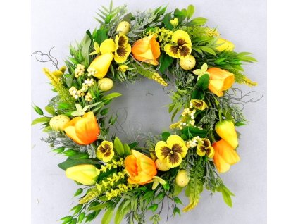 Jarný veniec s tulipánmi a sirôtkami 40 cm