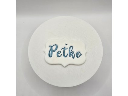 Modrá fondánová menovka na tortu s menom