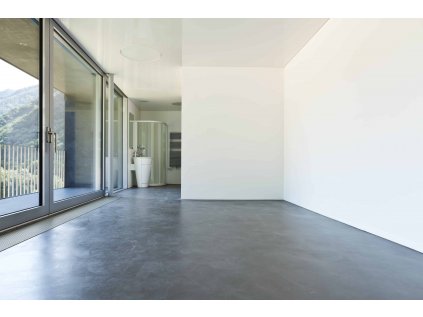 1472 11 designova betonova sterka 20 kg tmave seda