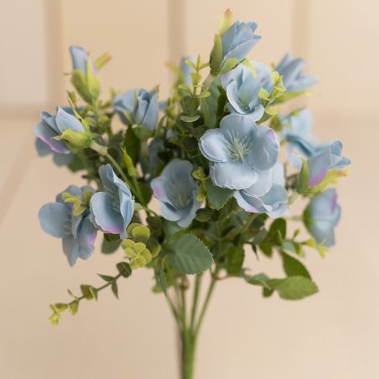 e961e72f 8c21 44ad 97d5 792dd905a2c5