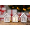LED domček drevený zasnežený 7cm
