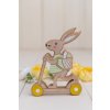 Drevený zajac na kolobežke 18cm