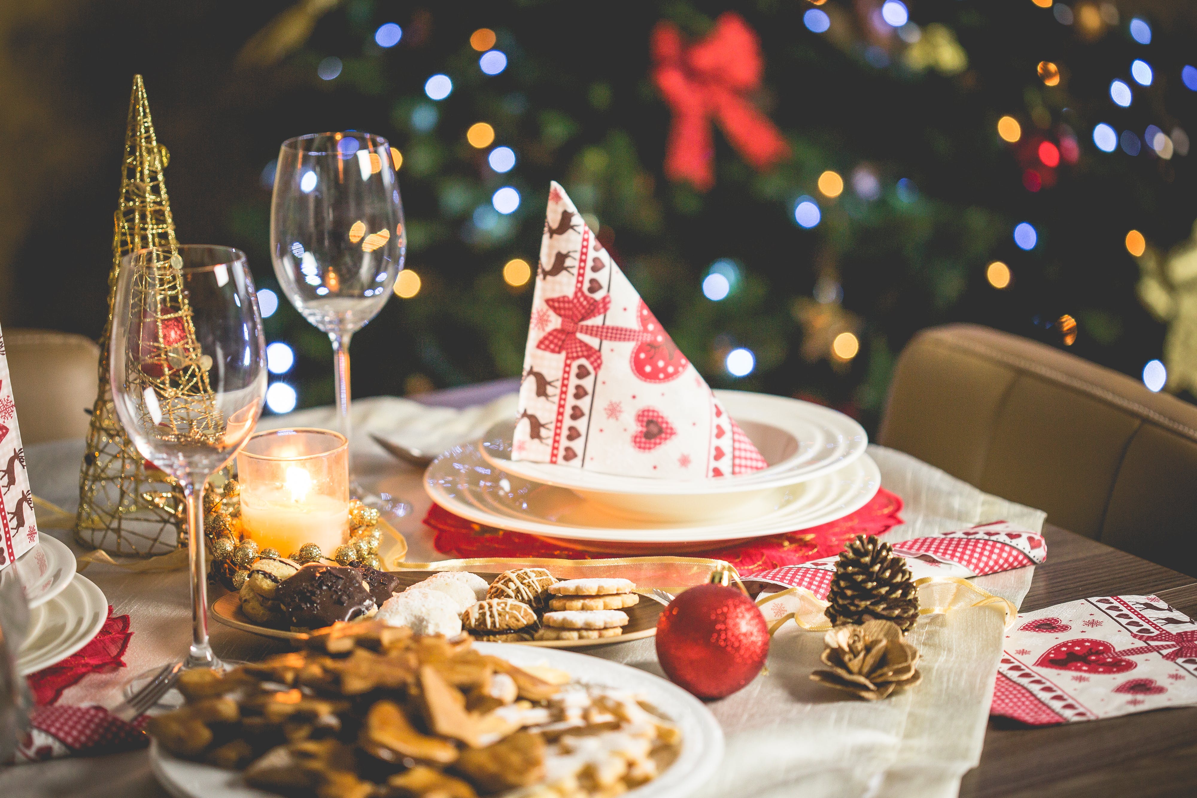 Výběr perfektního vánočního ubrusu: Jak zvolit ten pravý pro vaši domácnost?