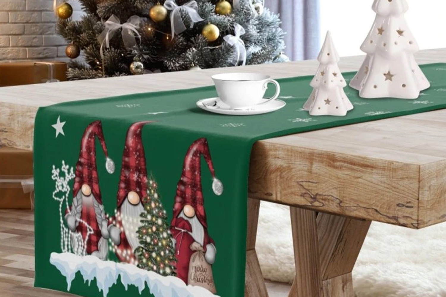 Připravte se na Vánoce s námi: Vánoční deky, ubrusy a běhouny rozzáří váš domov.