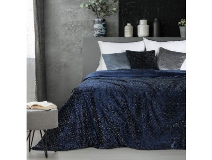 Sametový přehoz na postel v granátové barvě