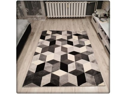 Moderní koberec SUMATRA - Černé kosočtverce
