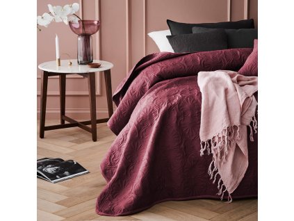 Elegantní přehoz na postel LEILA v bordó barvě