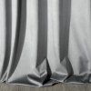 266896 6 zamatovy zaves melanie 140x250cm strieborny