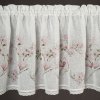 Kuchyňská záclonka AMELIA zdobená potiskem magnólií a krajkou 150x60cm