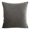 385243 zamatova obliecka na vankus milo 45x45 cm siva