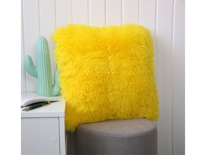 Bolyhos sárga párnahuzat