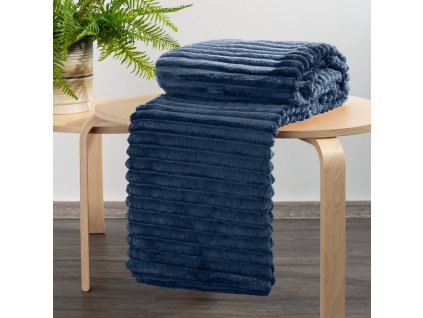 PUHA takaró dombornyomott mintával és 3D hatással sötétkék színben (Takaró méret 170x210 cm)