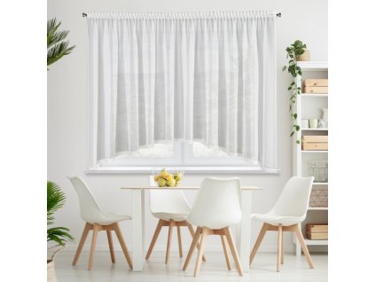 Kész függöny, szegéllyel díszítve