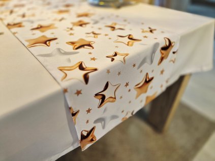 Karácsonyi asztali stóla csillagmintával