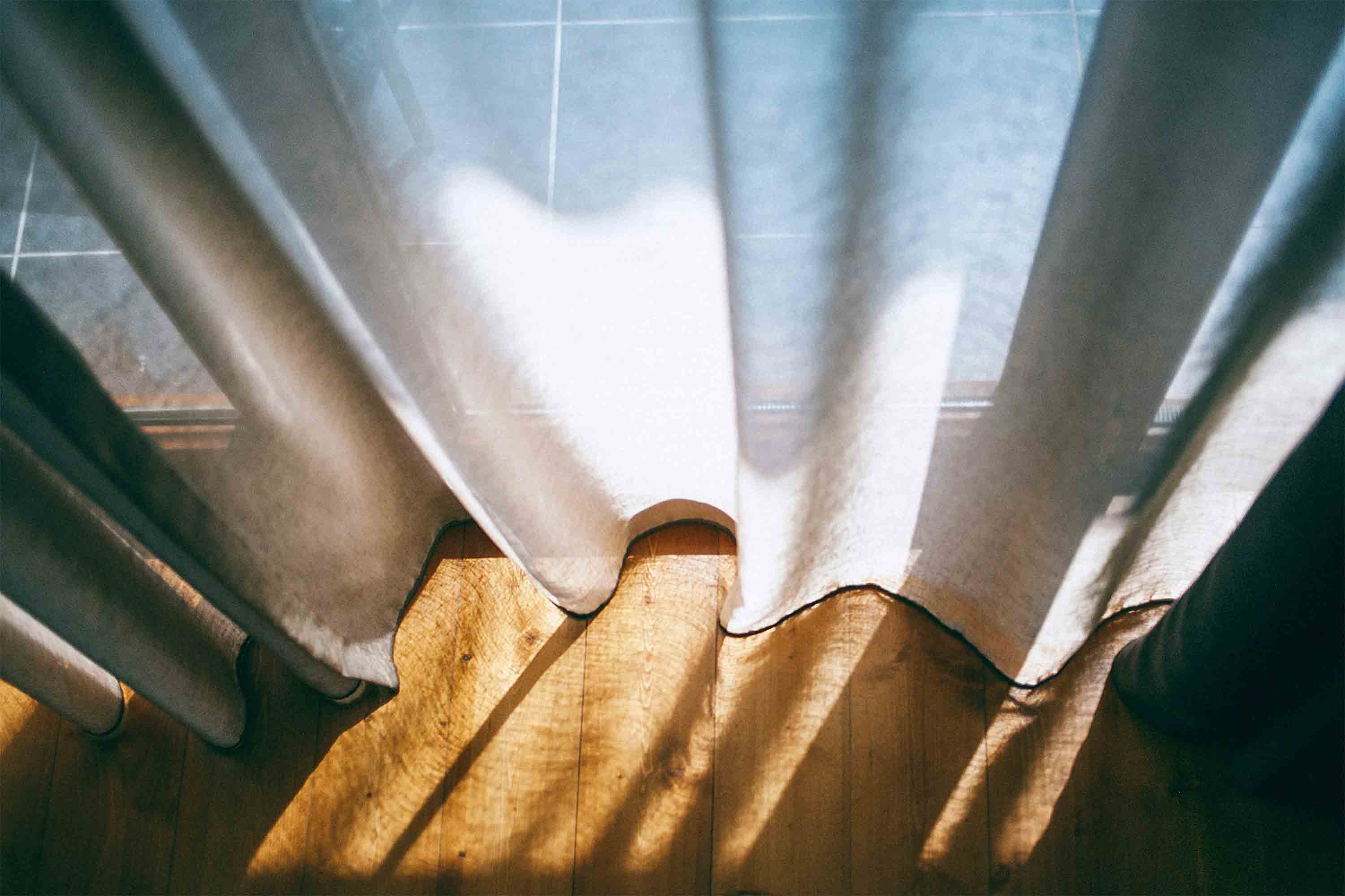 dekorstudio_blog_zaves_pri_balkone