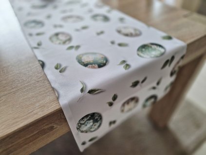 Veľkonočná štóla s potlačou vajíčok