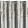 Zamatový záves IDALIA zdobený potlačou listov - strieborný