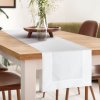 Elegantný behúň na stôl LUCY s lemovkou v bielej farbe