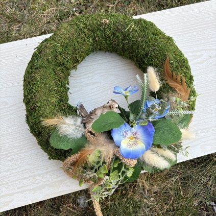 Mechový věnec s ptáčkem kód: JAR 7