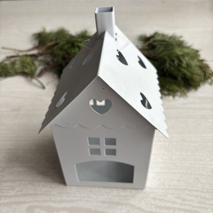 Plechový domeček na svíčku