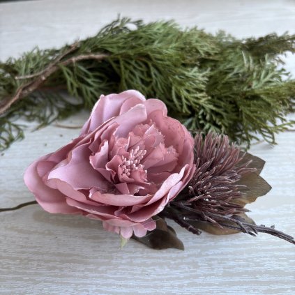 Látkový květ růže