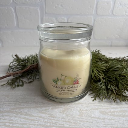 Yankee Candle (Iced Berry Lemonade)
