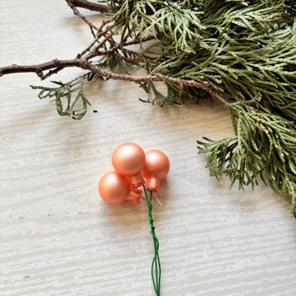 Baňka sklo na drátku 2cm