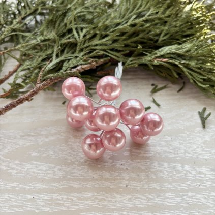 Svazek 10 růžových kuliček