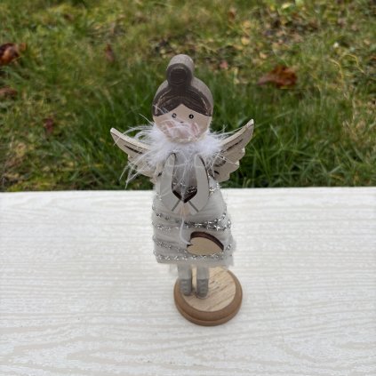 Dřevěný dekorační andílek menší kód: UPX111