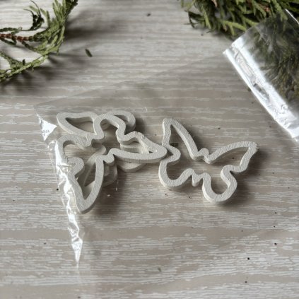 Dekorační dřevěný motýlek 3ks 4x4 cm - kód: VMX108