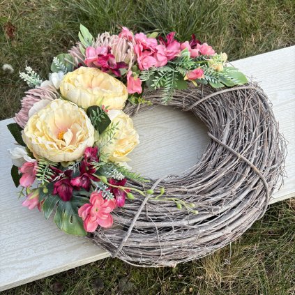 Věnec s Pivoňkami kód: LET 9