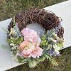Proutěný věnec s Pivoňkou kód: LET6