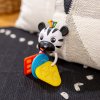 BABY EINSTEIN BABY EINSTEIN Kousátko s chrastítkem zebra Zen™ Shake-a-Shape bez BPA 0m+