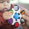 BABY EINSTEIN BABY EINSTEIN Hračka senzorická Curiosity Clutch ™ 3m +