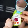 BABY EINSTEIN BABY EINSTEIN Hračka hudební telefon Shell Phone™ 6m+