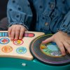 BABY EINSTEIN BABY EINSTEIN Hračka hudební Gramofon DJ Discovery™ Magic Touch™ HAPE 6m+