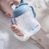 Hrneček s pítkem 4m+ - světle modrý 240 ml