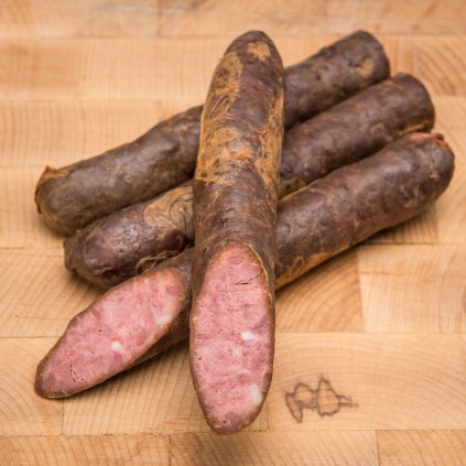 klobása z panenky a červeného vína min