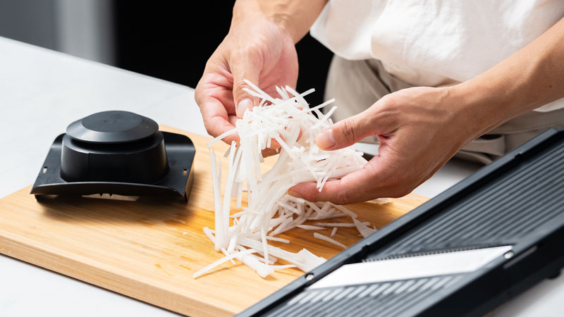 Profi mandol&iacute;na na zeleninu SUNCRAFT Japan AMS-01-T4